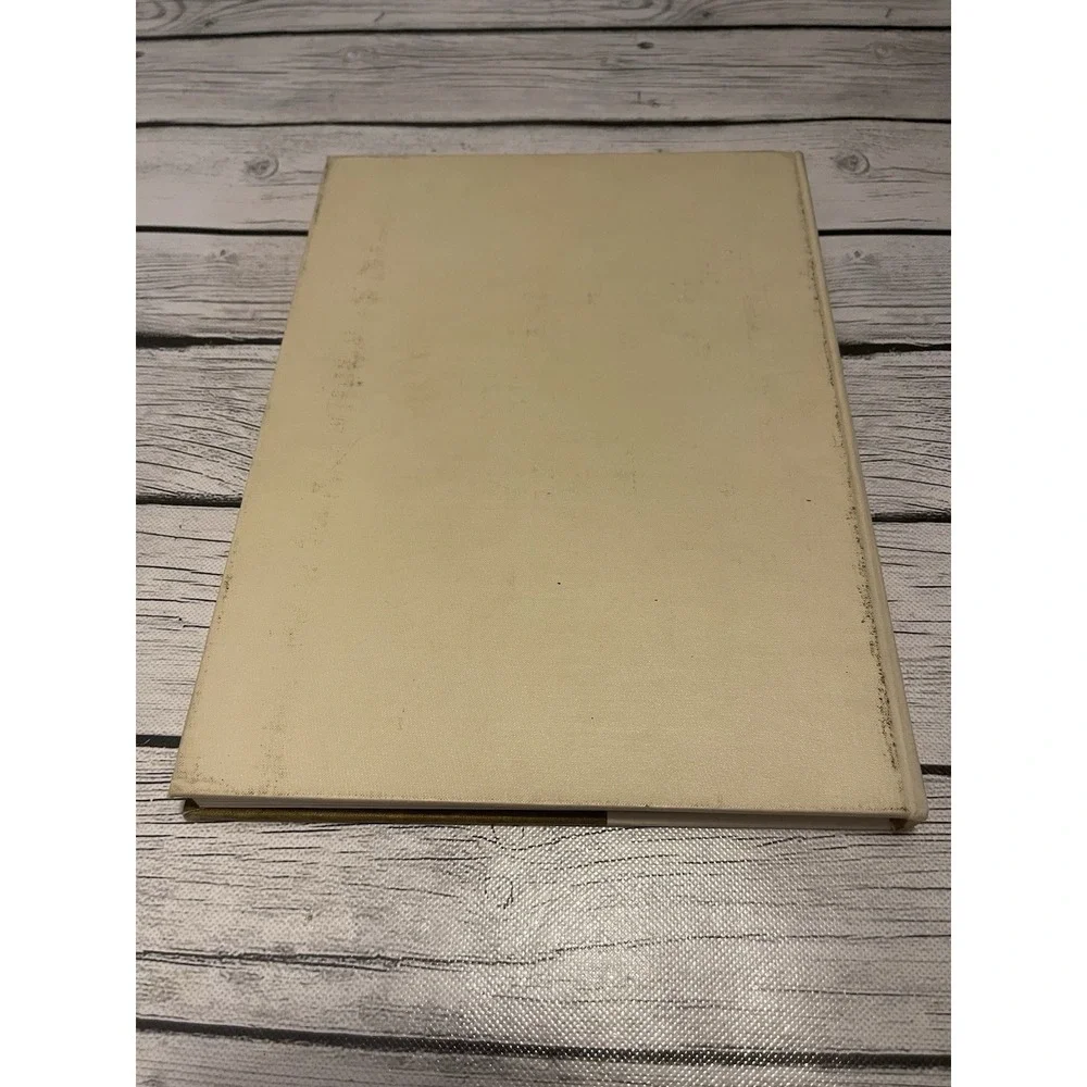 1970 Hills Horizon Year Book Half Hollow Hills High School New York Vintage